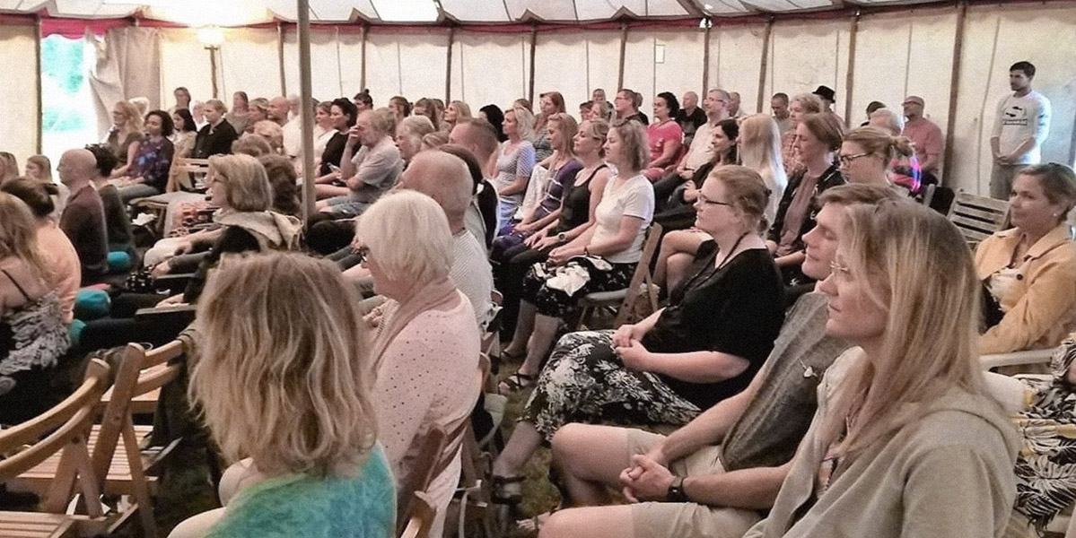 Private conversation within a small seminar